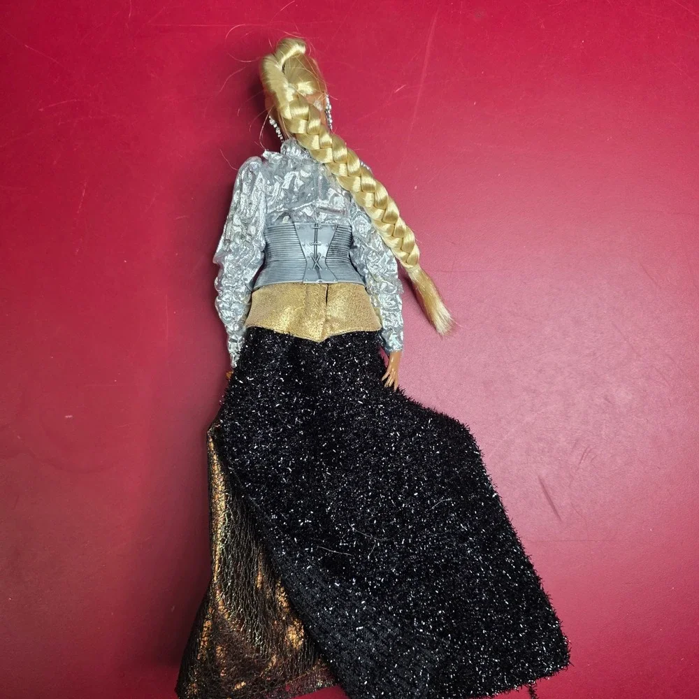 Mattel Barbie Collector Diahann Carroll as Julia Doll 2006 K7904 Silver Gown